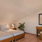 Hotel Griffon Previously Known As Valledi Village 2*